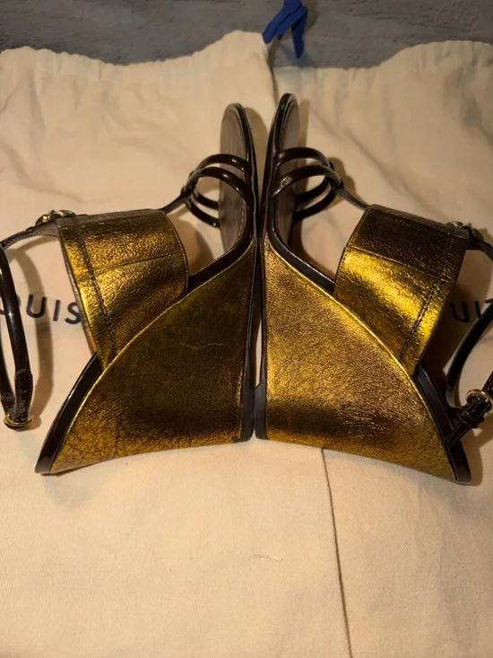 Preloved Louis Vuitton Gold Metallic Leather Strappy Sandals size 38 great cond - Picture 4 of 12